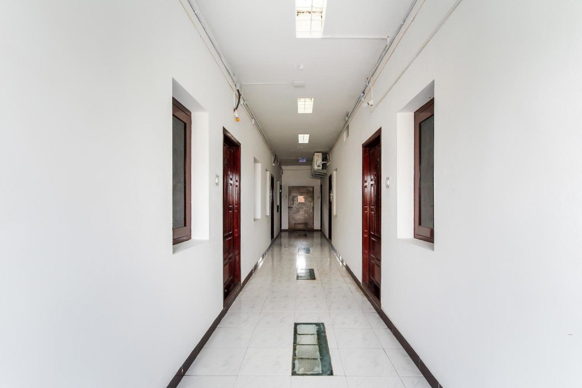 Hotel Lakshmi Narayana Салем Экстерьер фото