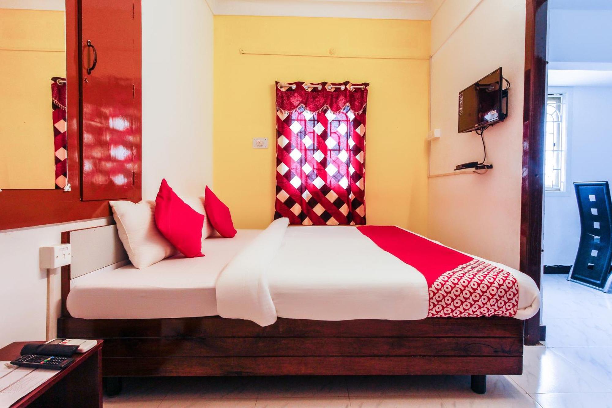 Hotel Lakshmi Narayana Салем Экстерьер фото