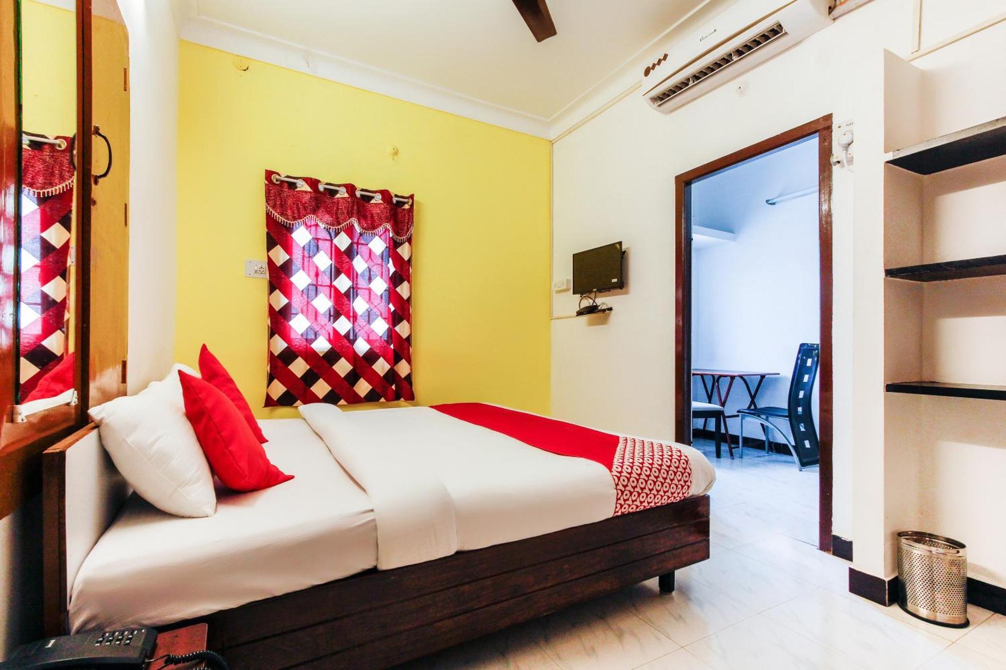 Hotel Lakshmi Narayana Салем Экстерьер фото